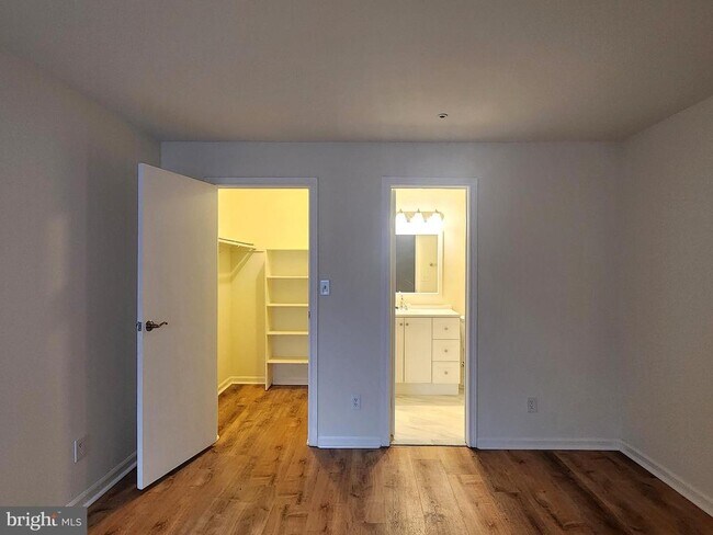 Building Photo - 18512 Boysenberry Dr