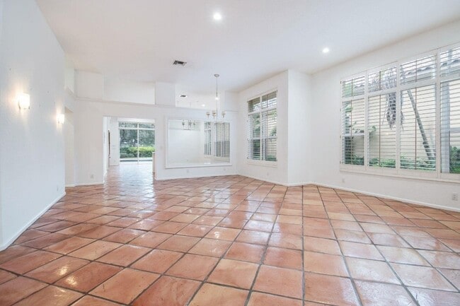 Building Photo - 2466 Bay Isle Ct