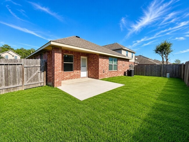 Building Photo - 10426 Whisper Bluff Dr