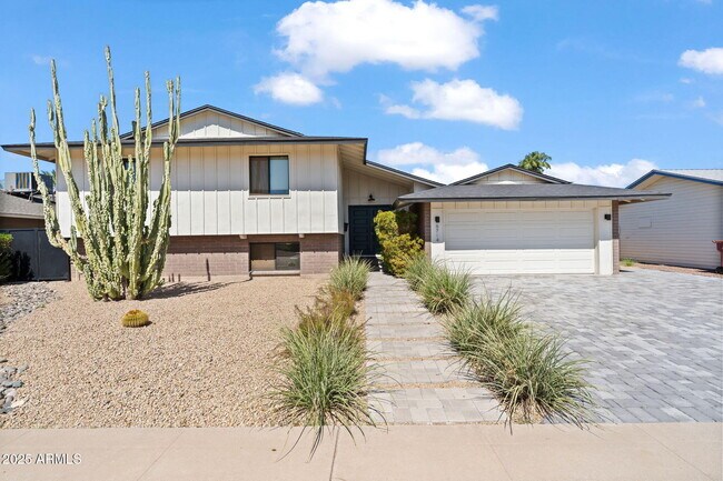 Primary Photo - 8714 E Angus Dr
