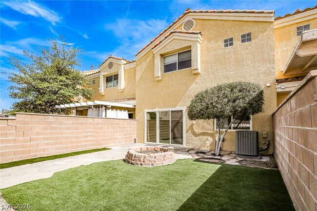 Building Photo - 9285 Casa Christina Ln