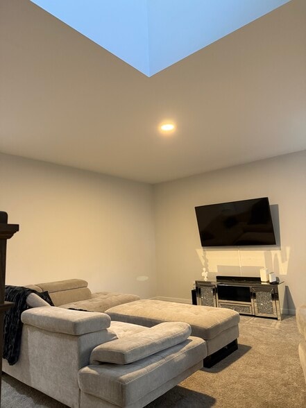 Building Photo - 2606 Middle Ave