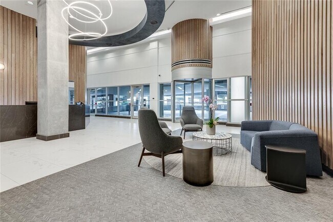 Building Photo - 943 Peachtree St NE