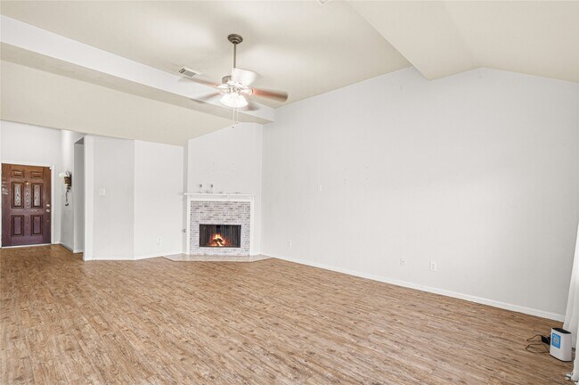Building Photo - 13515 Gospel Way