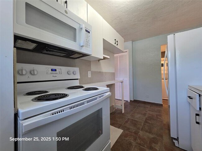 Building Photo - 1751 NW 29th Terrace
