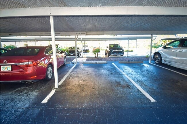 Building Photo - 690 Island Way