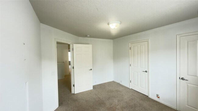 Building Photo - 13600 Breton Ridge St