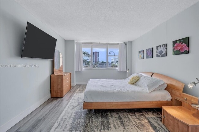 Building Photo - 3180 S Ocean Dr