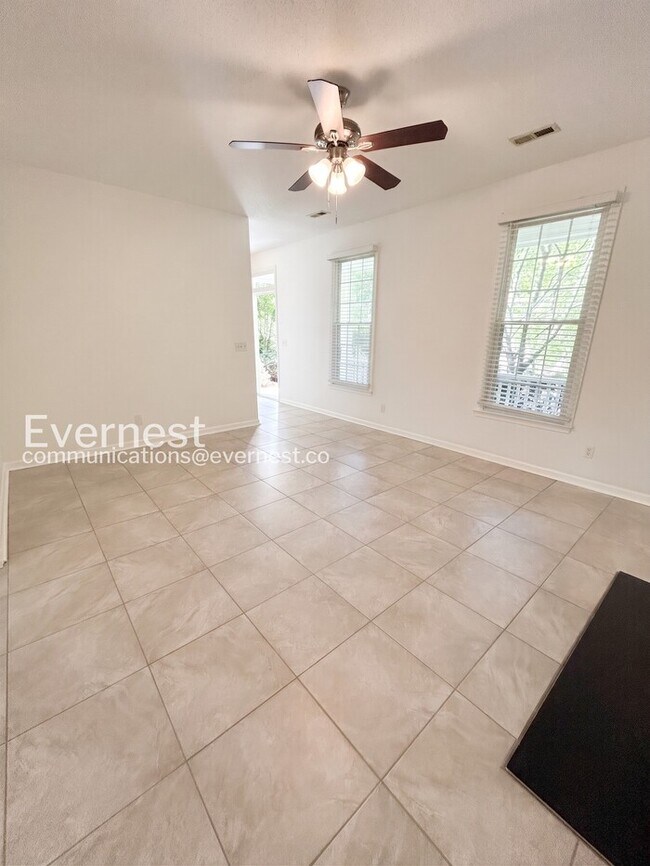 Building Photo - 3312 Northbrook Dr