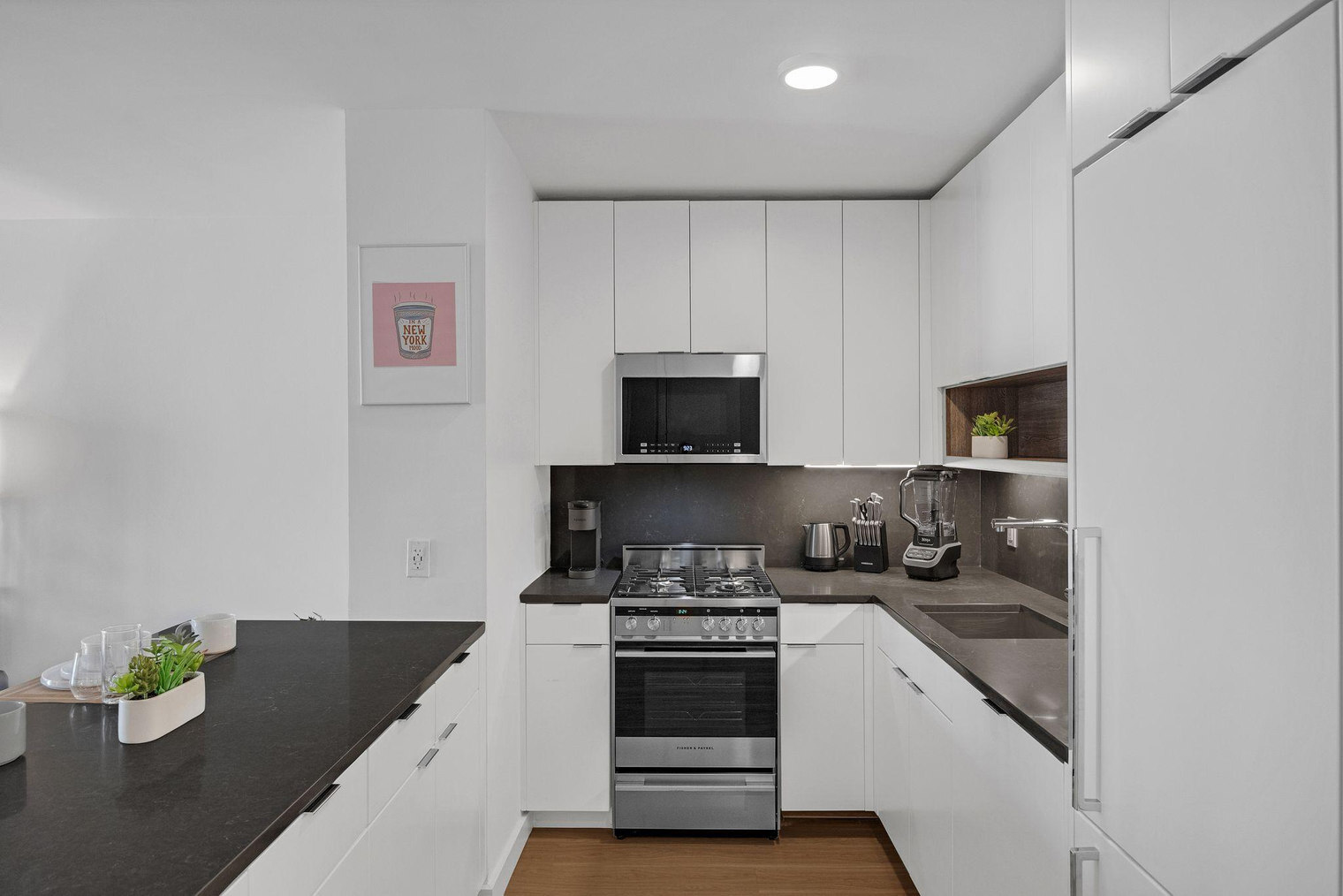 Building Photo - 64B W 37th St