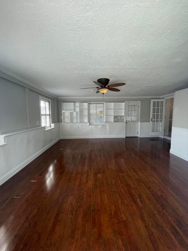 Building Photo - 5 N Deleon Ave