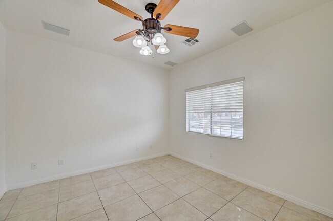 Building Photo - 8918 Houston Ridge Ave