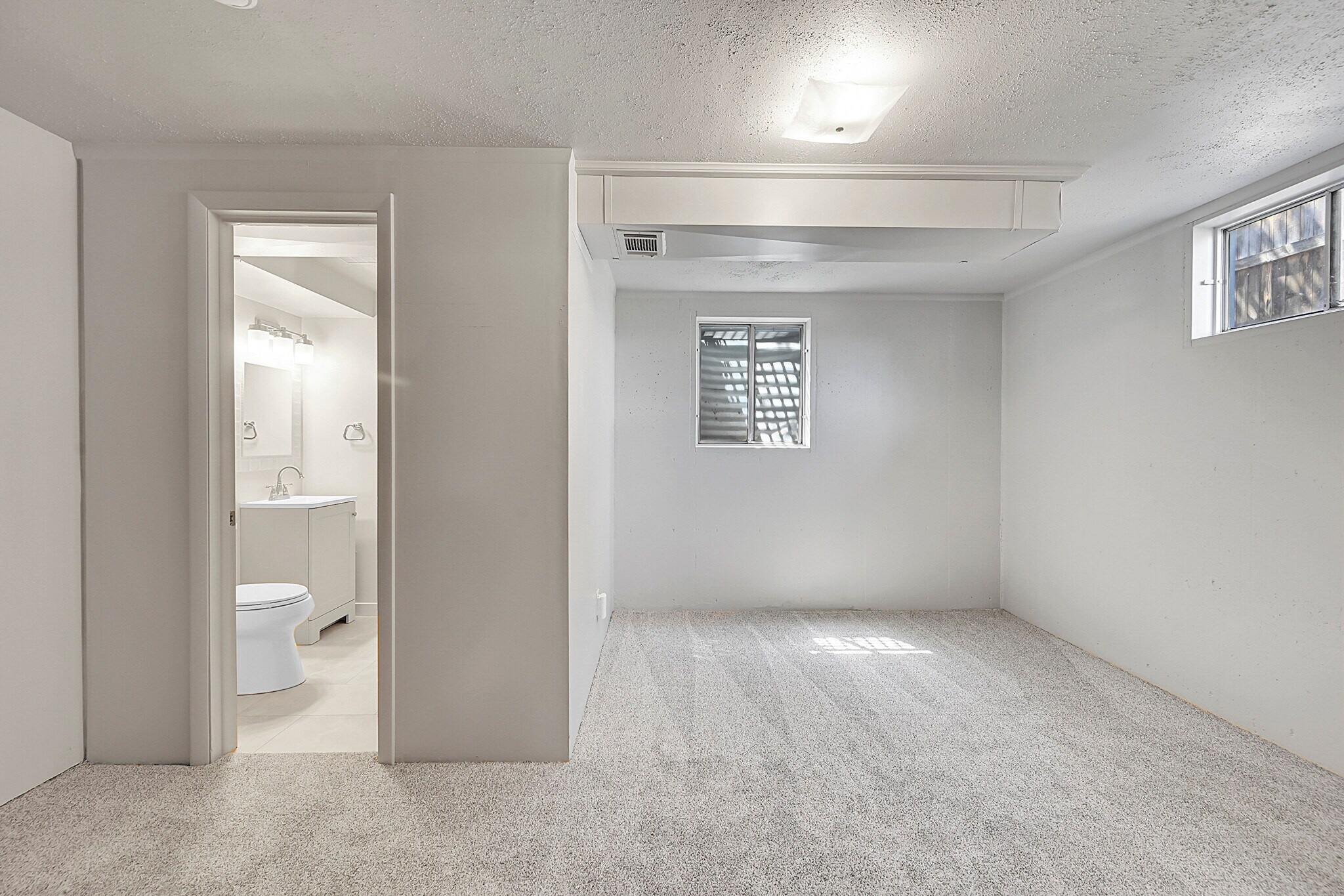 Building Photo - 2742 W 22nd Street Dr