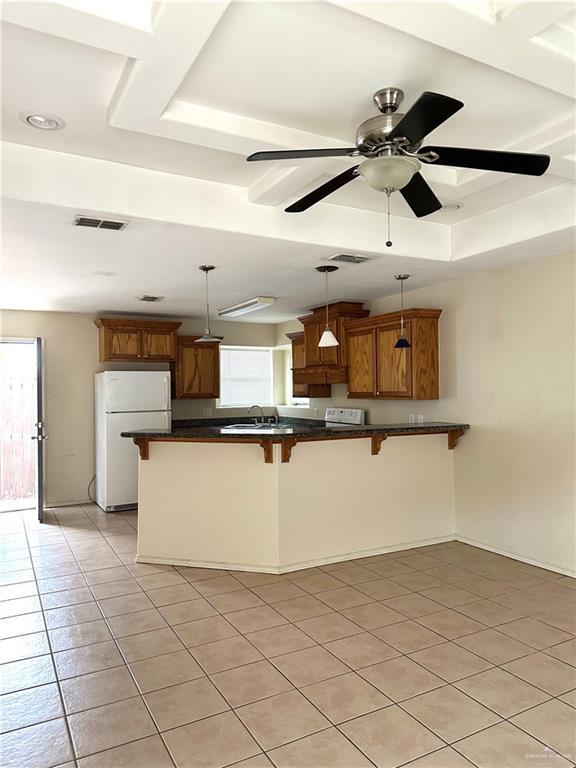 Building Photo - 10 South Dr