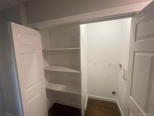 Building Photo - 33 Mailler Ave