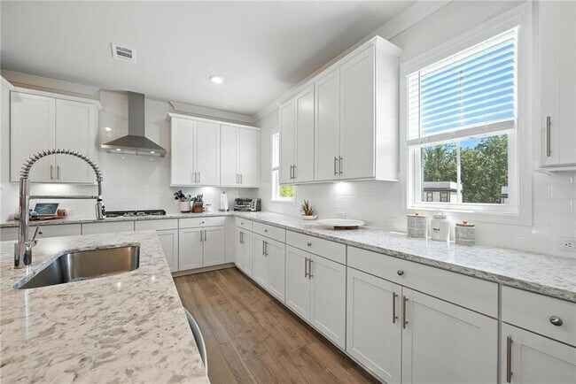 Building Photo - 3411 Swallowtail Ter