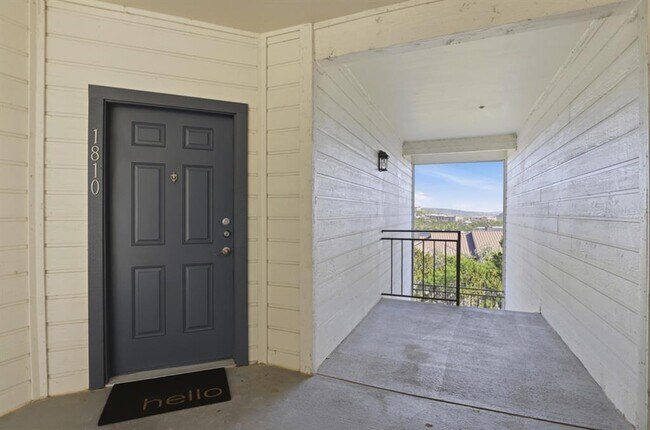 Building Photo - 6000 Shepherd Mountain Cove