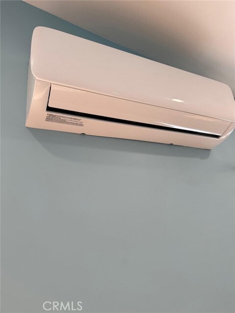 Building Photo - 6439 Graves Ave