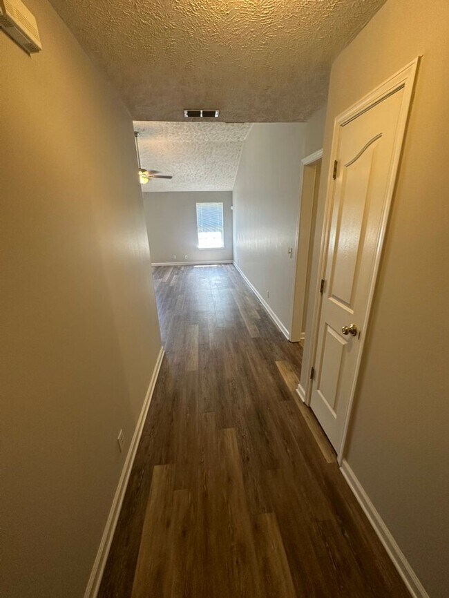 Building Photo - 2506 Gold Valley Dr