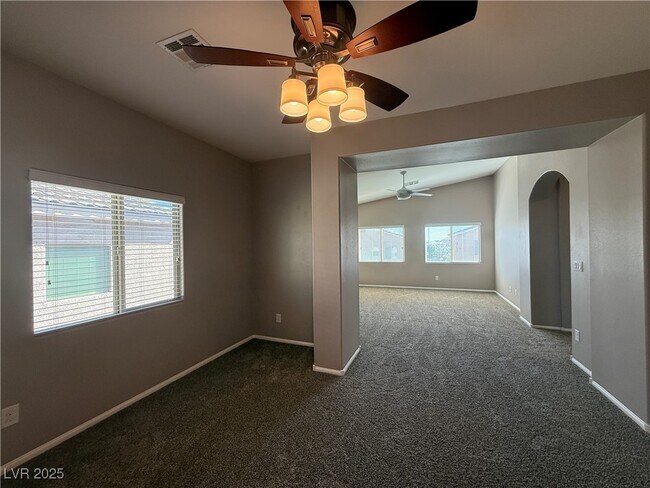 Building Photo - 9341 Forest Meadows Ave
