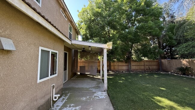 Building Photo - 142 W Reese Ave