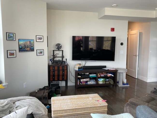 Building Photo - 434 McGrath Hwy