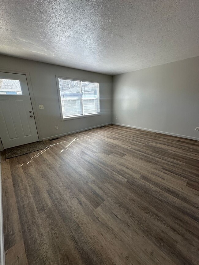 Building Photo - 105 E Baltimore St