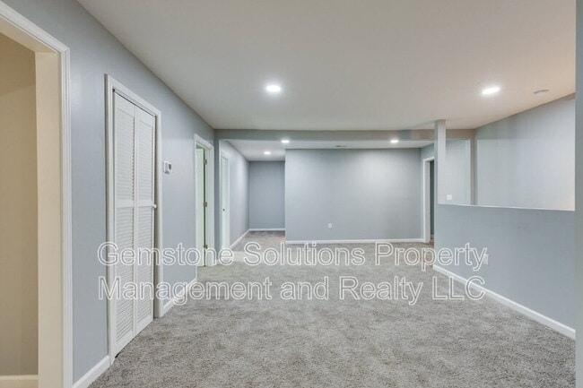 Building Photo - 2930 Primrose Cir