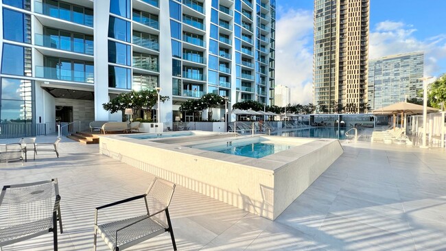 Building Photo - Available Now -- Brand New 2 Bedroom, 2 Ba...