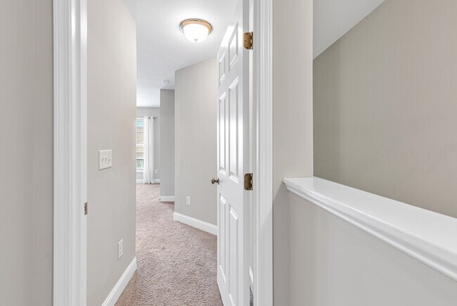 Building Photo - 504 Stone Crab Ln