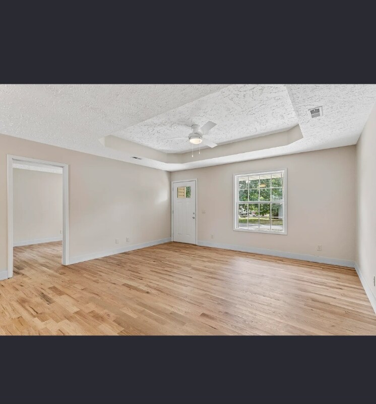 Building Photo - 1623 W Hovey St