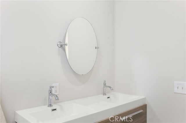 Building Photo - 285 S Espanita St