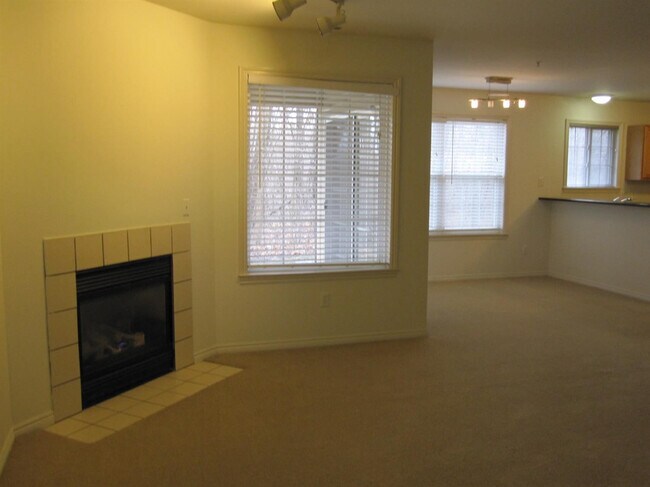 Building Photo - 3055 Barclay Wy