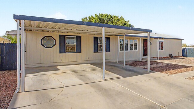 Building Photo - 8601 N 103rd Ave