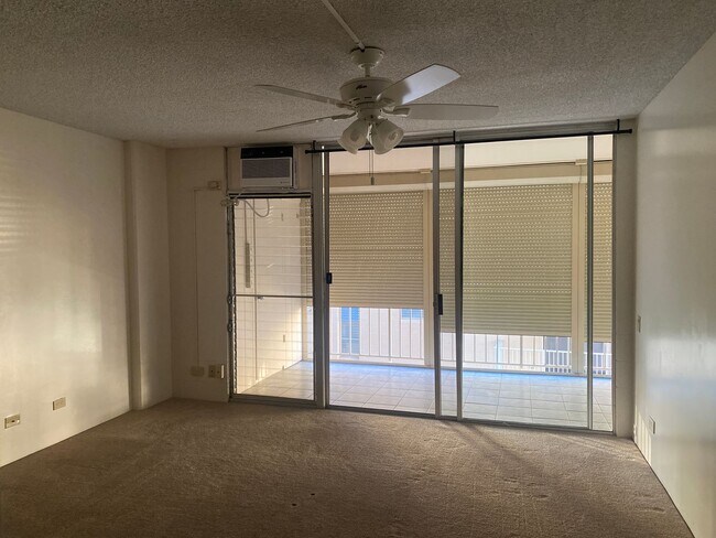 Building Photo - 909 Ala Lilikoi St