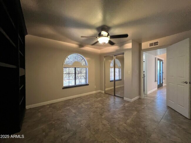 Building Photo - 15230 N Blackbird Dr