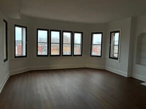 Building Photo - 7712 S Jeffery Blvd