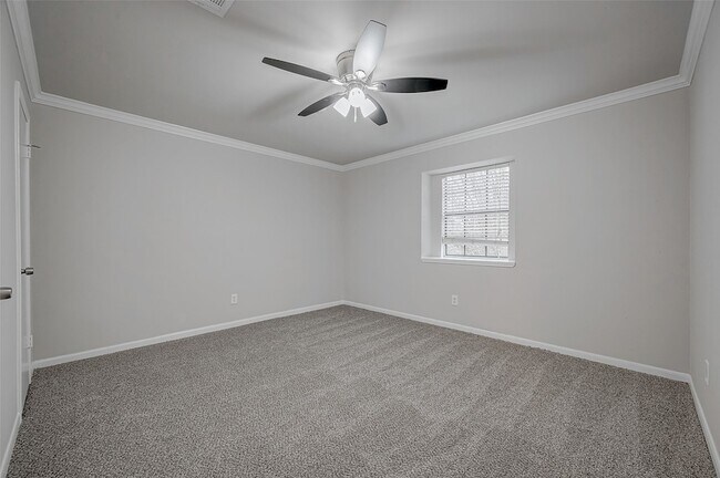 Building Photo - 919 Mockingbird Way