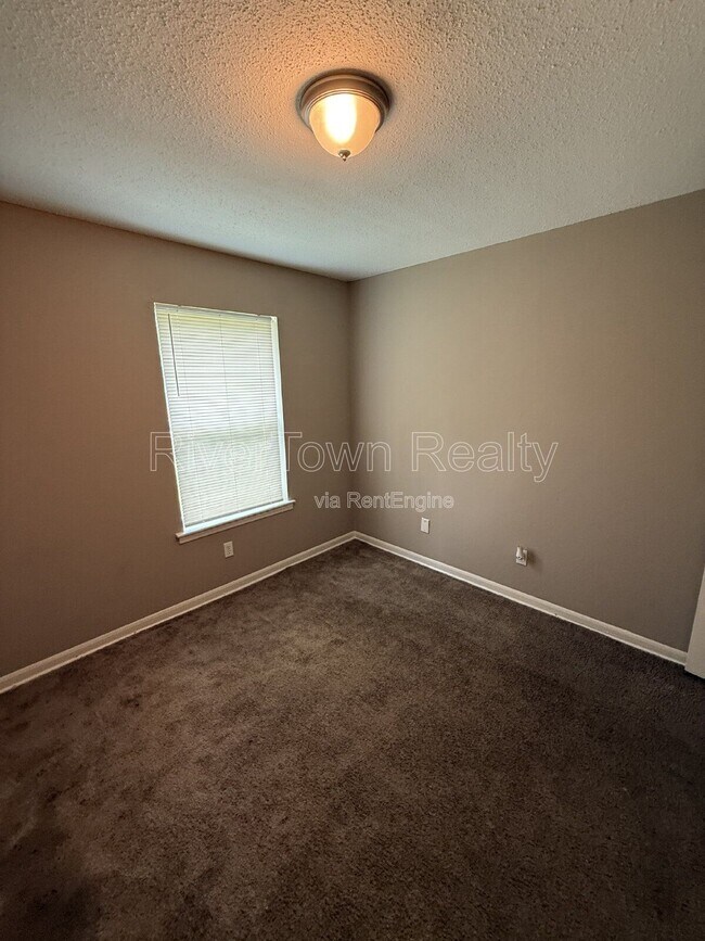 Building Photo - 3386 Spring Water Cove