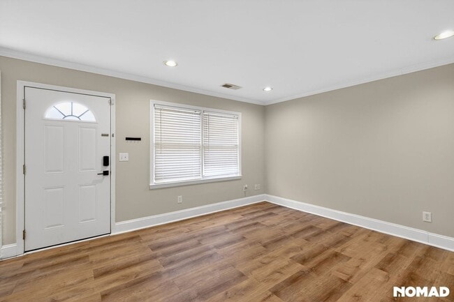 Building Photo - 75 E Wesley Rd NE