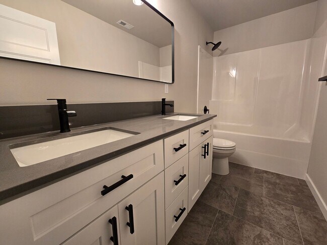 Building Photo - 1820 chipman St SE