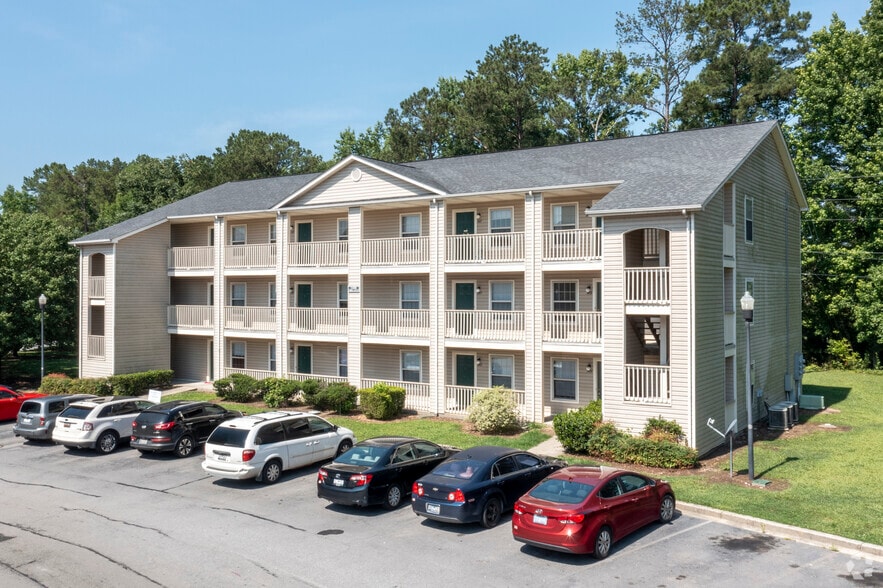 Garners Crossing 7651 Garners Ferry Rd Columbia SC 29209 Apartment