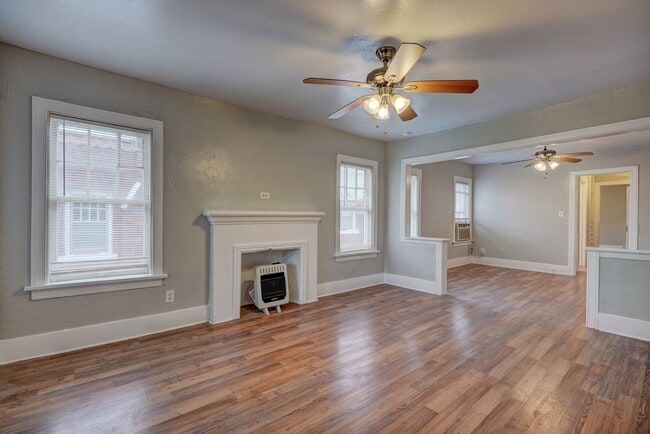 Building Photo - Exquisite 1 Bedroom Brownstone Apartment Steps Away from The Plaza District!
