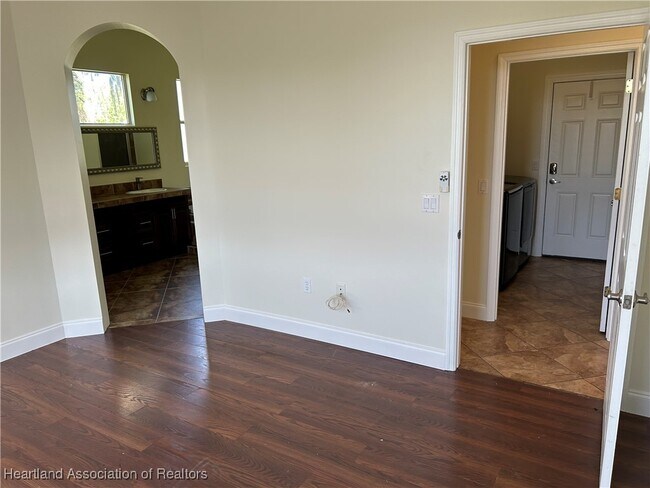 Building Photo - 6200 Pebble Ln