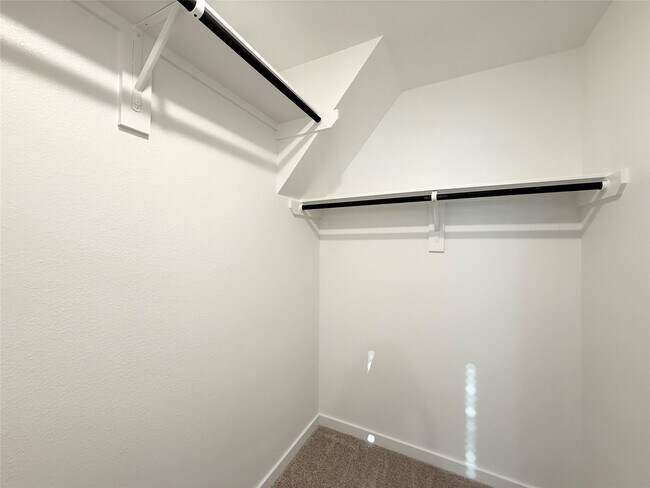 Building Photo - 3914 Flora Fld Dr