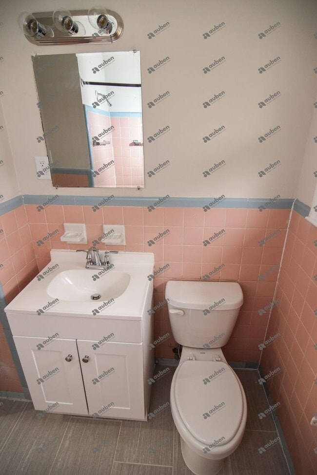 Building Photo - Coming Soon!! 3 Bedroom 1 Bath Home