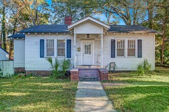 Building Photo - Beautiful Single Family house near downtown Savannah and Tybee Island