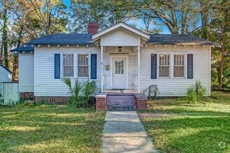 Building Photo - Beautiful Single Family house near downtow...