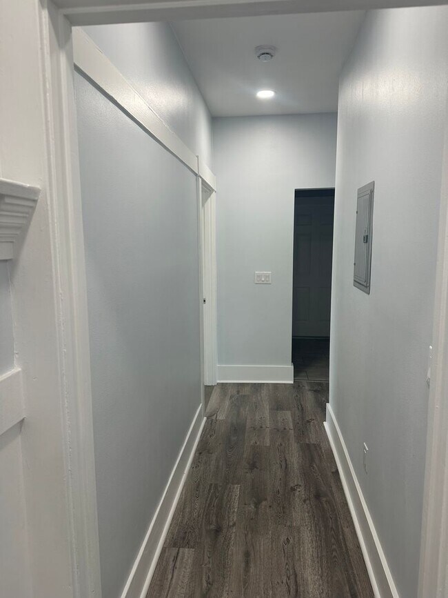 Building Photo - Beautifully Remodeled 4-Bedroom, 2-Bathroom Single-Family Home