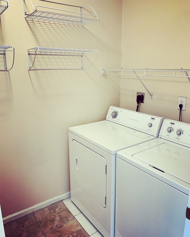 Building Photo - Spacious 3-Bedroom Ground-Floor Condo with...